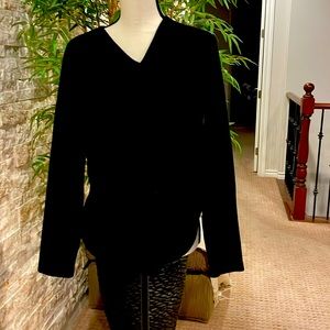 Women’s Large Tek Gear Black Fleece long sleeve V neck shirt